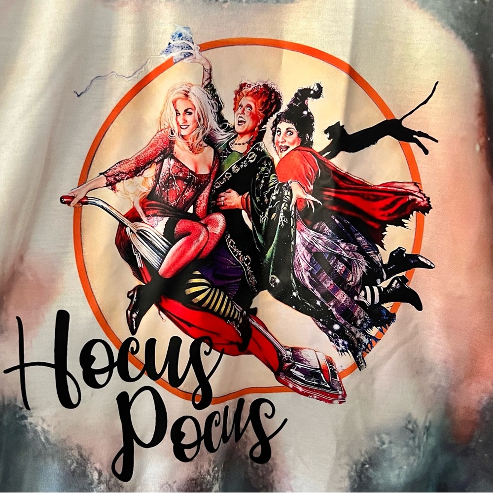 Hocus Pocus Graphic Long Sleeve Tee